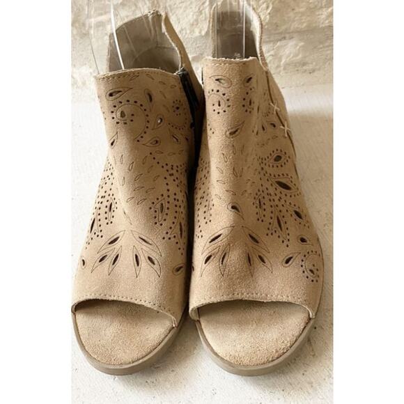 Coolway Tan Nelia Perforated Leather Side Zip Peep Toe Shoes Size 41/US 10 - Picture 1 of 5